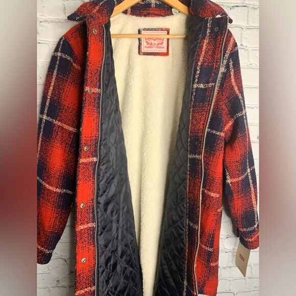 NWT Levi’s wool blend and Sherpa shacket. Large - Picture 3 of 5